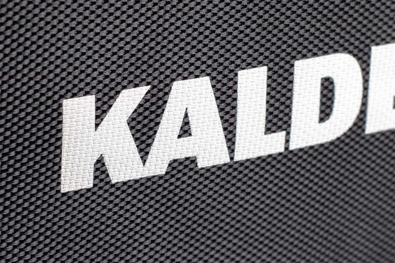 transporttasche-kollektionsmappe-emaillemuster-siebdruck-weiss